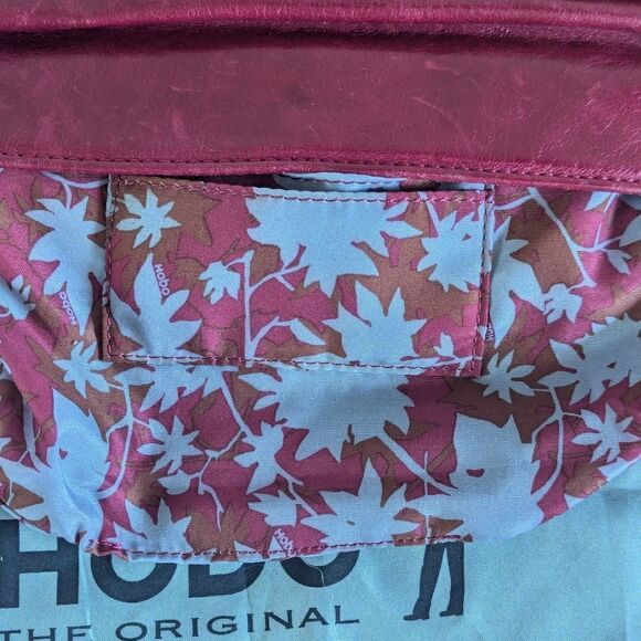 Hobo International Leather Belle Ruched Berry Crossbody Bag EUC - Picture 8 of 10